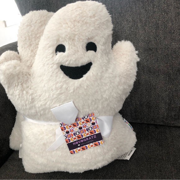 Last One! Novogratz Ghost Pillows Halloween Throw Pillow WHITE 2PC Tiktok Viral - Picture 2 of 7